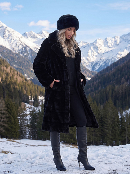 Шуба женская зимняя LAWINTER, черная, модель 5312