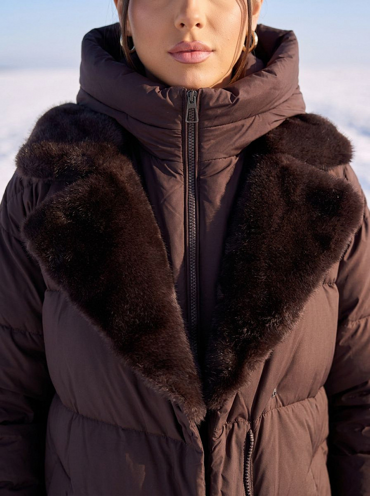 Пуховик женский зимний LAWINTER, коричневый, модель 86603