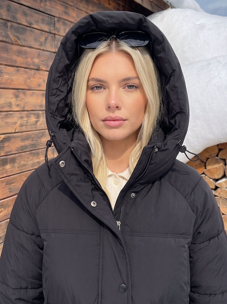 Куртка женская зимняя VACANT, черная, модель 85316