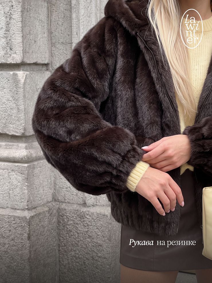 Шуба женская зимняя LAWINTER, коричневая, модель 56200
