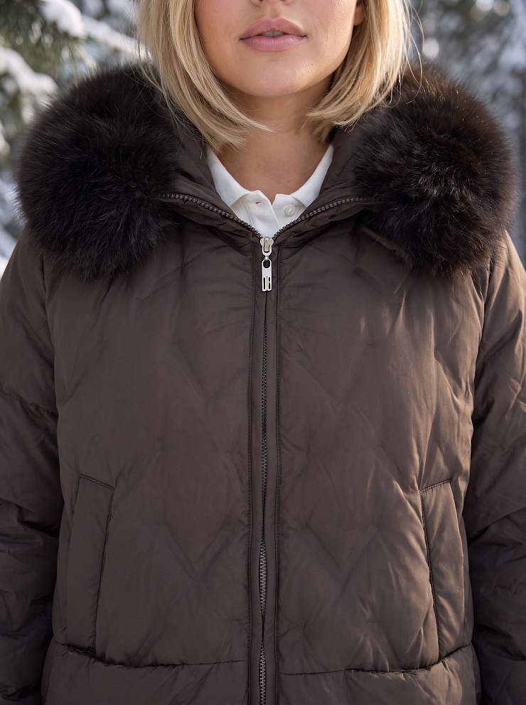 Пуховик женский зимний LAWINTER, коричневый, модель 86326