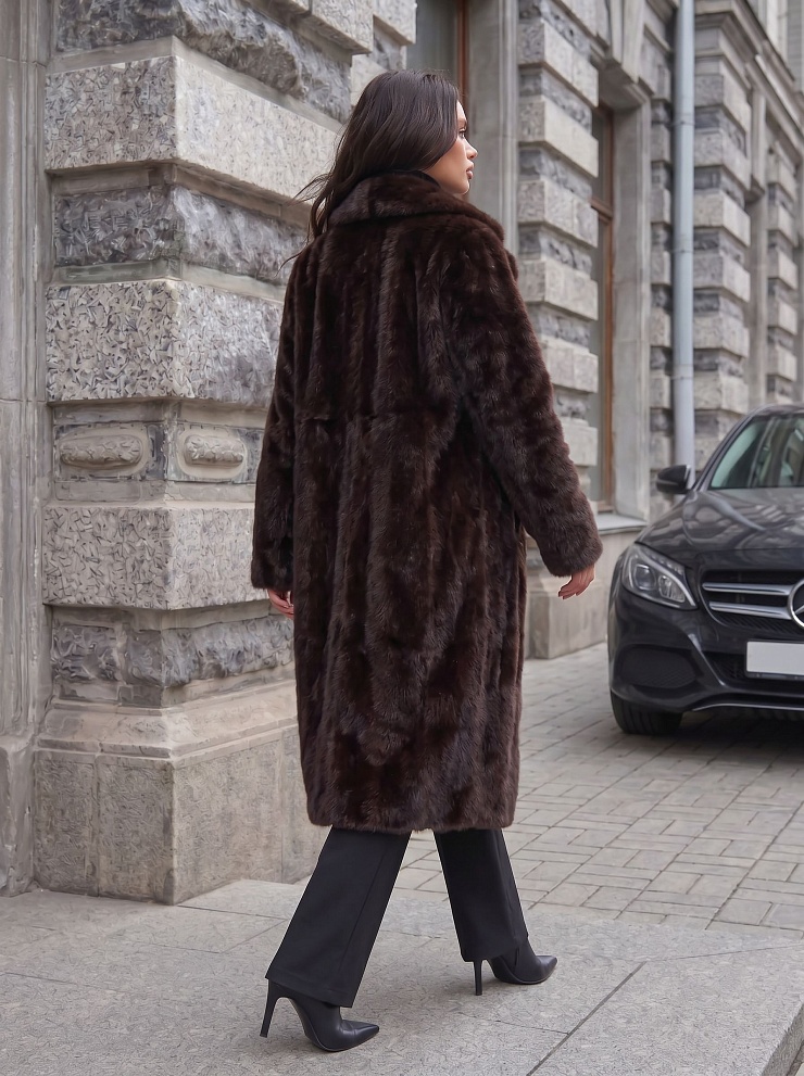 Шуба женская зимняя LAWINTER, коричневая, модель 55845