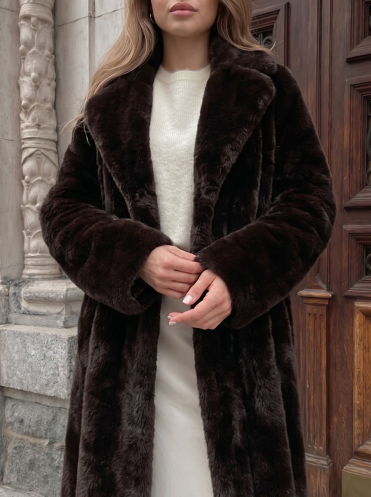 Шуба женская зимняя LAWINTER, темно-коричневая, модель 56229