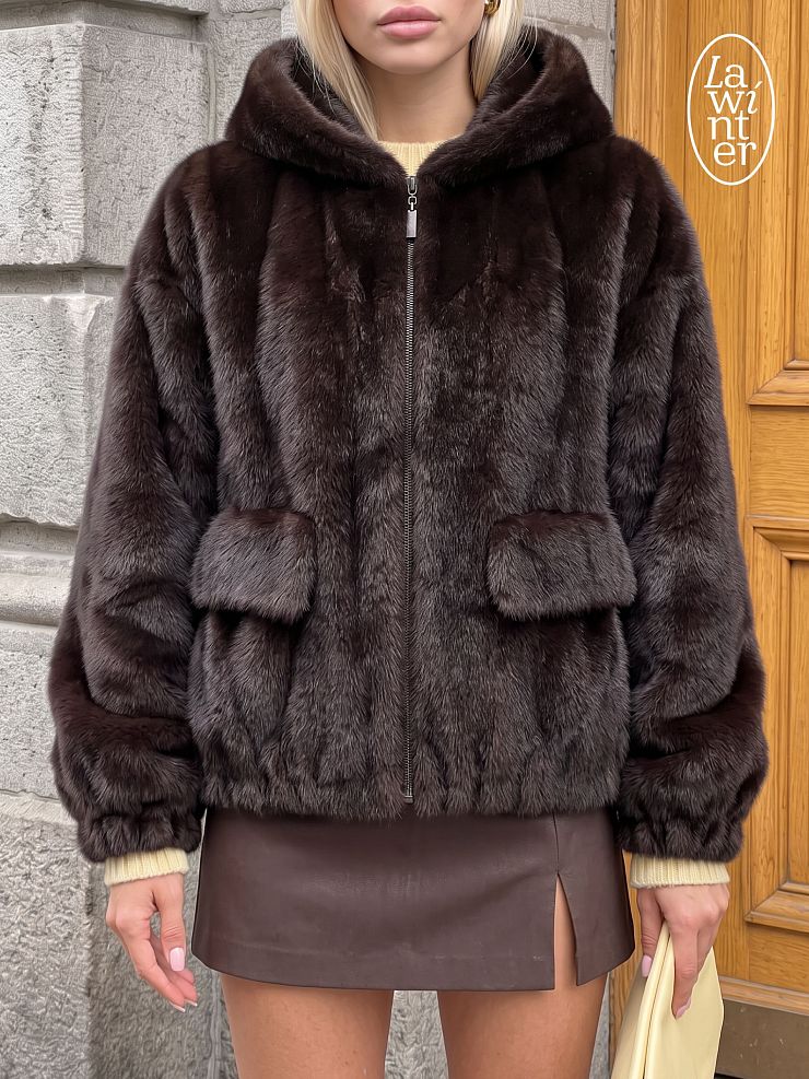 Шуба женская зимняя LAWINTER, коричневая, модель 56200