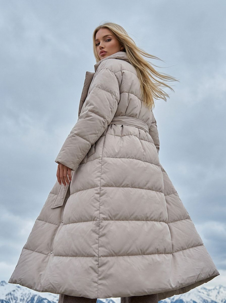 Пуховик женский зимний LAWINTER, молочный, модель 83451
