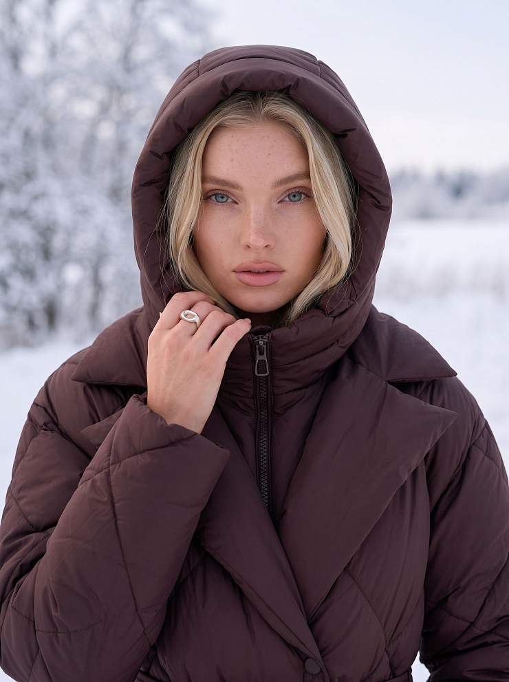 Пуховик женский зимний LAWINTER, коричневый, модель 85385