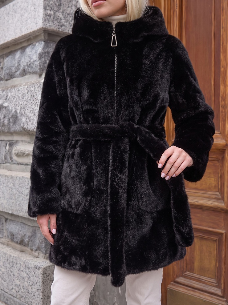 Шуба женская зимняя LAWINTER, черная, модель 55306