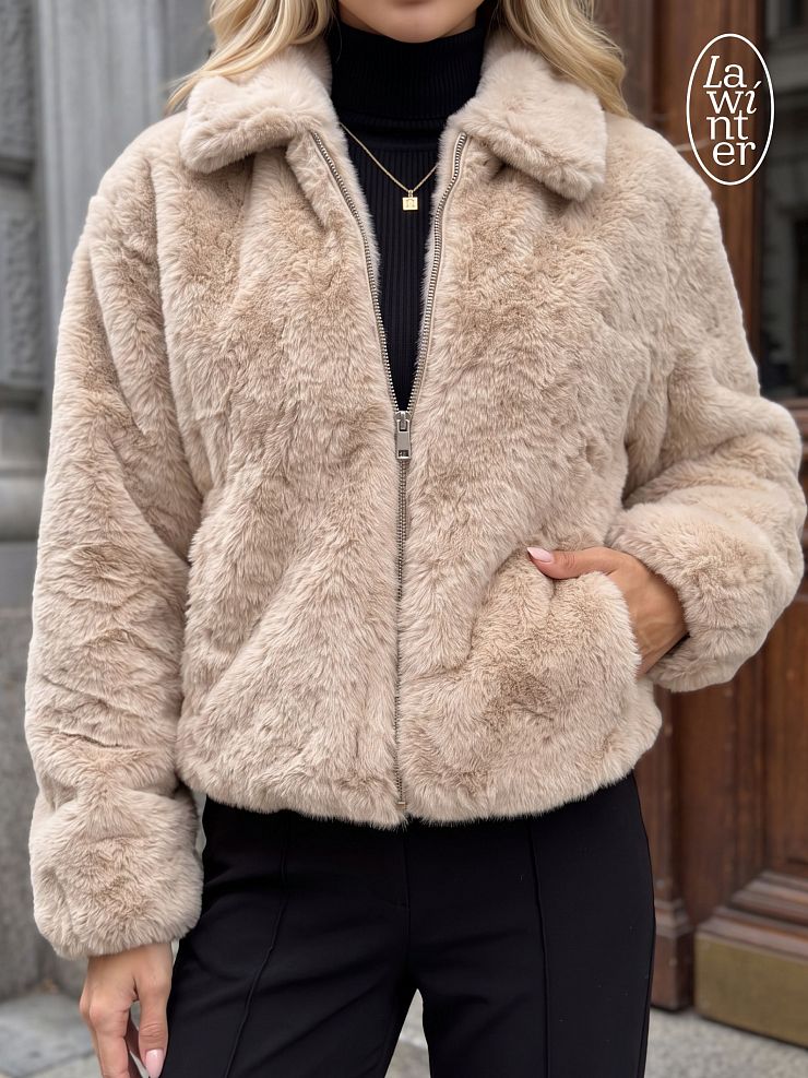 Шуба женская зимняя LAWINTER, мокко, модель 56760
