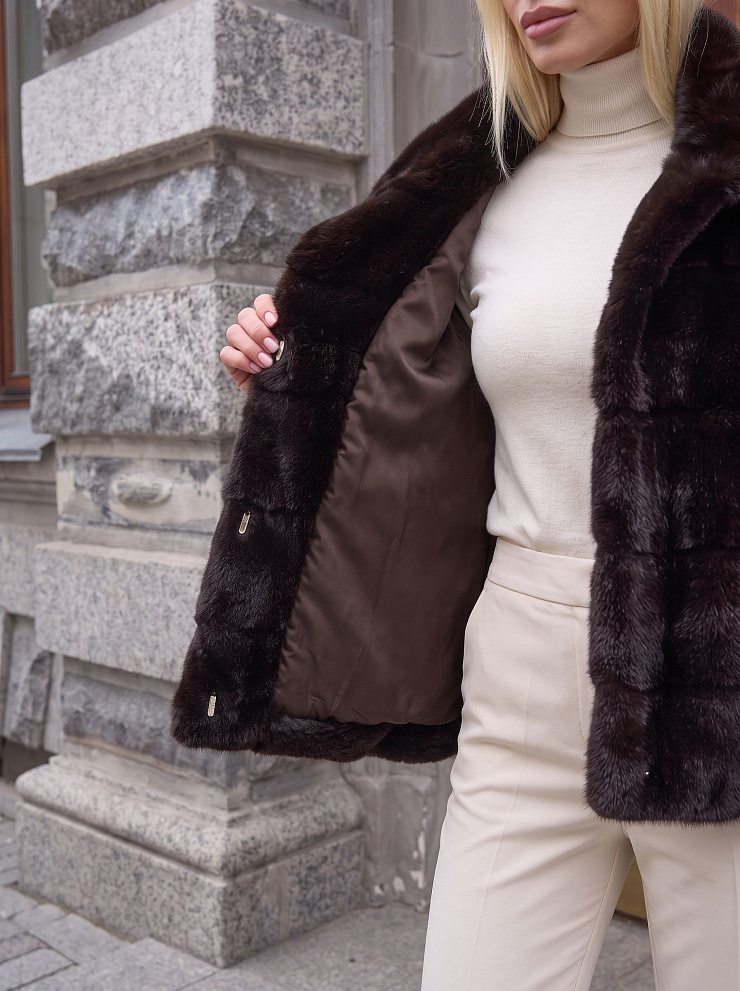 Шуба женская зимняя LAWINTER, коричневая, модель 56297