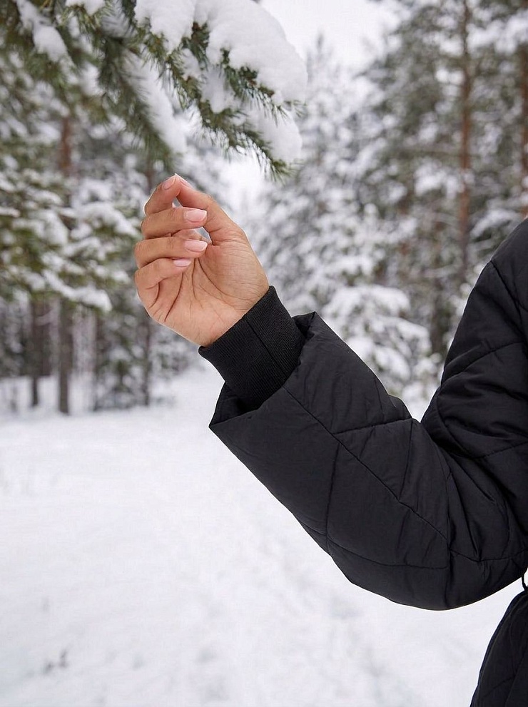 Пуховик женский зимний LAWINTER, черный, модель 85385